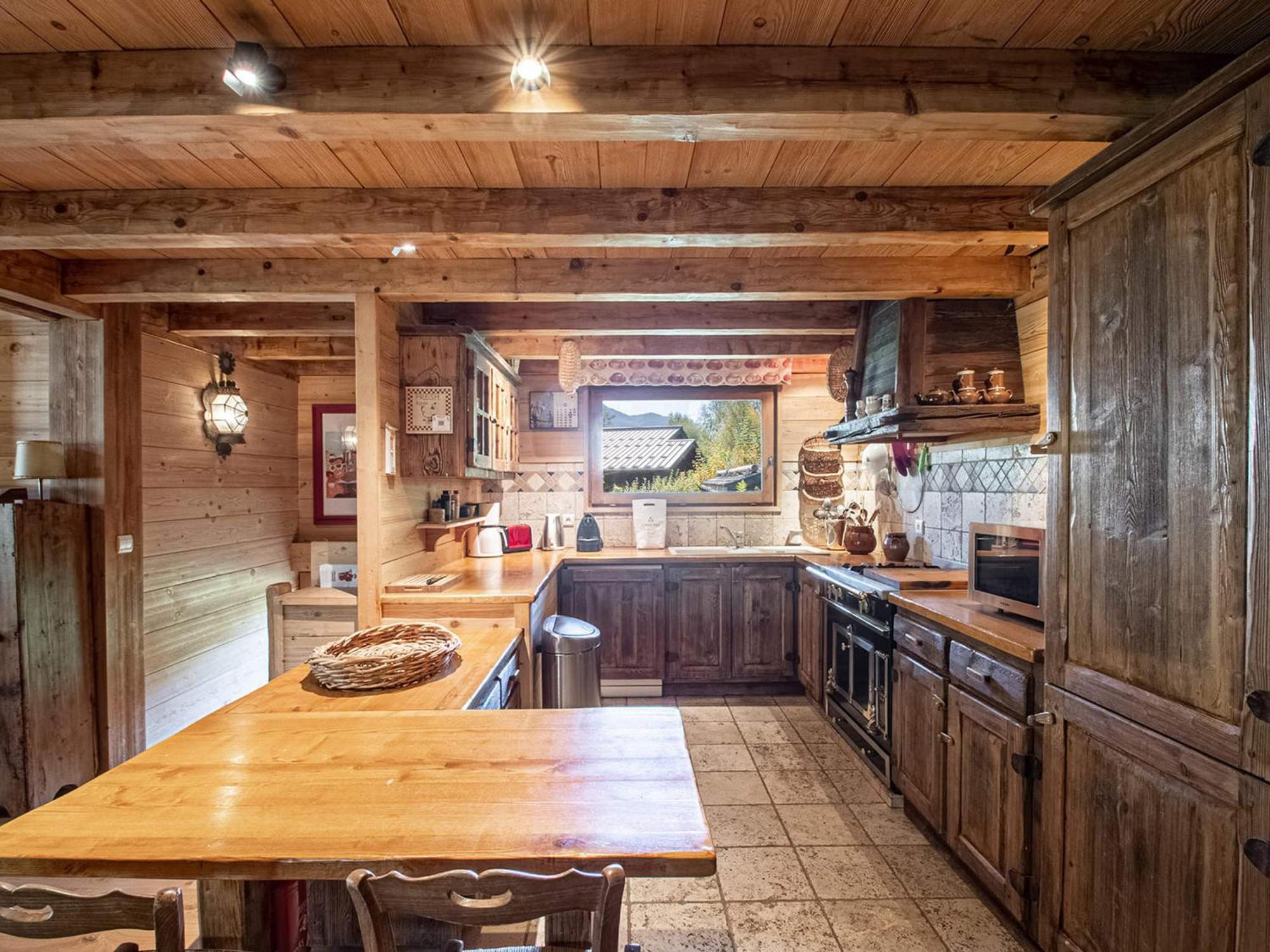Chalet Authentique Pres De Avec Jardin Et Parking - Fr-1-343-182 *