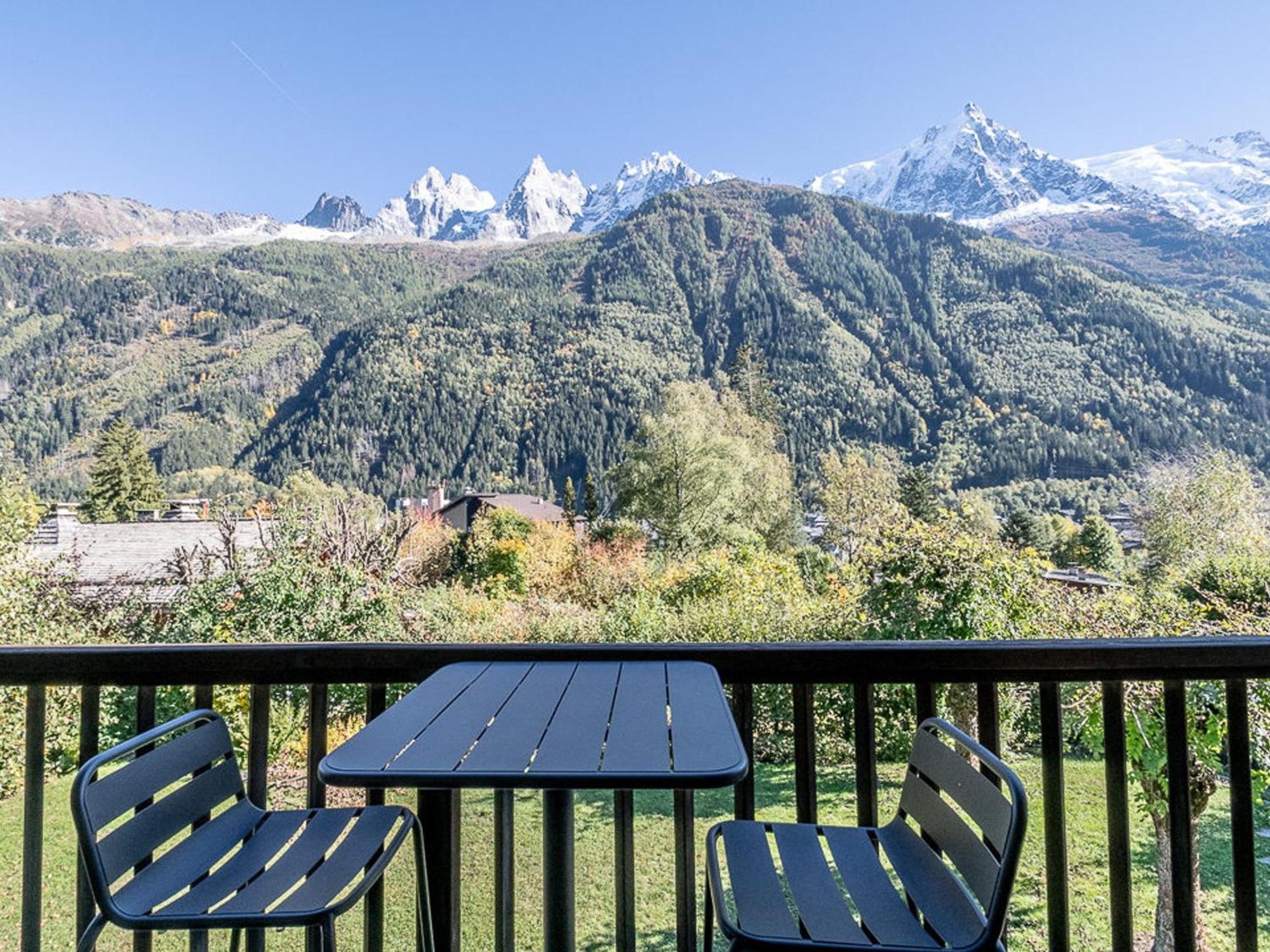 Chalet Authentique Pres De Avec Jardin Et Parking - Fr-1-343-182