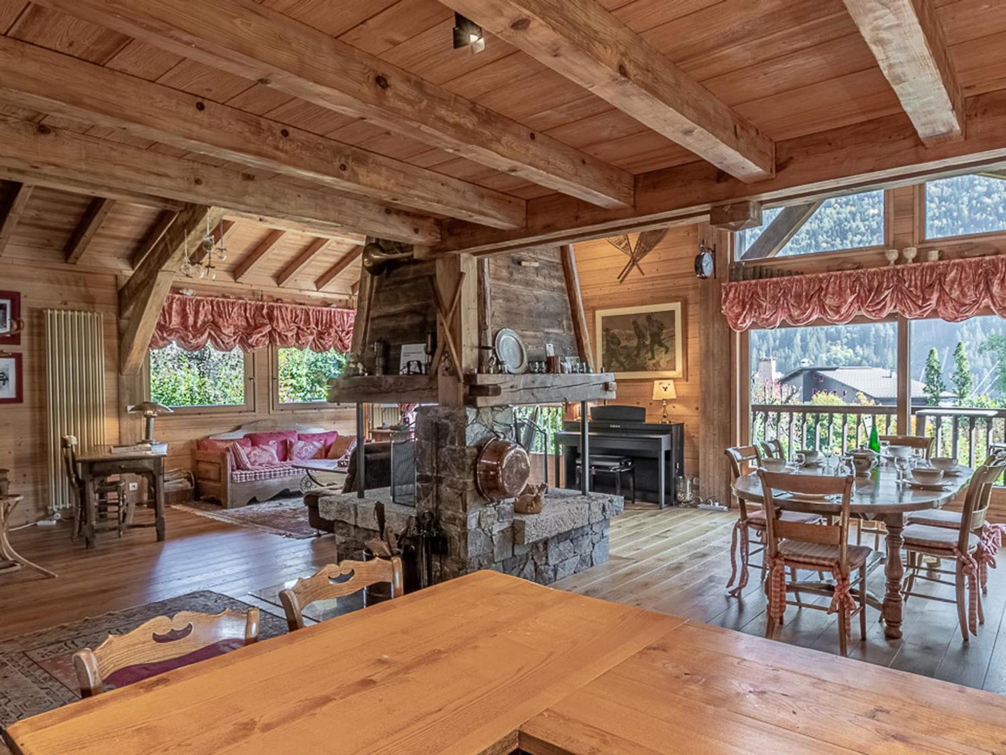 Chalet Authentique Pres De Avec Jardin Et Parking - Fr-1-343-182